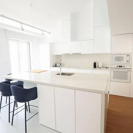 Decimus - Premium Town Center Apartman