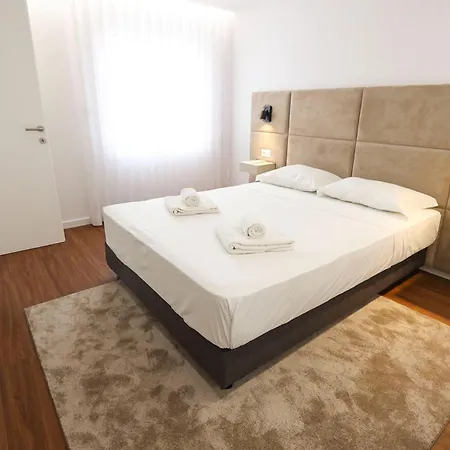 Decimus - Premium Town Center Διαμέρισμα